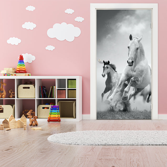 Türtapete Pferde laufen in Weiß und Schwarz M0945 - Bild 1 Türtapete Pferde laufen in Weiß und Schwarz M0945 - Bild 1