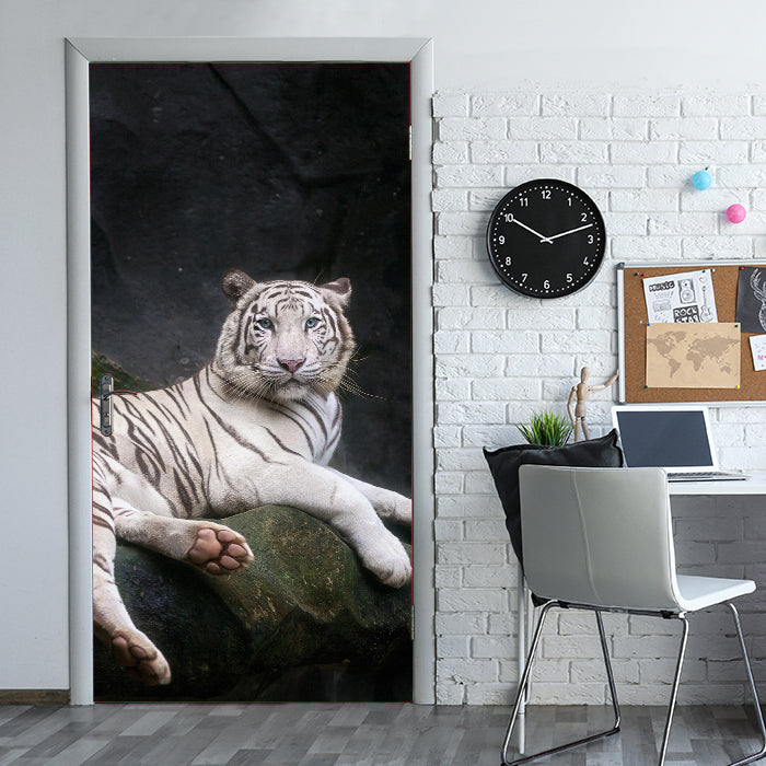 Türtapete Weißer Tiger sitzt in der Höhle M1027 - Bild 1 Türtapete Weißer Tiger sitzt in der Höhle M1027 - Bild 1