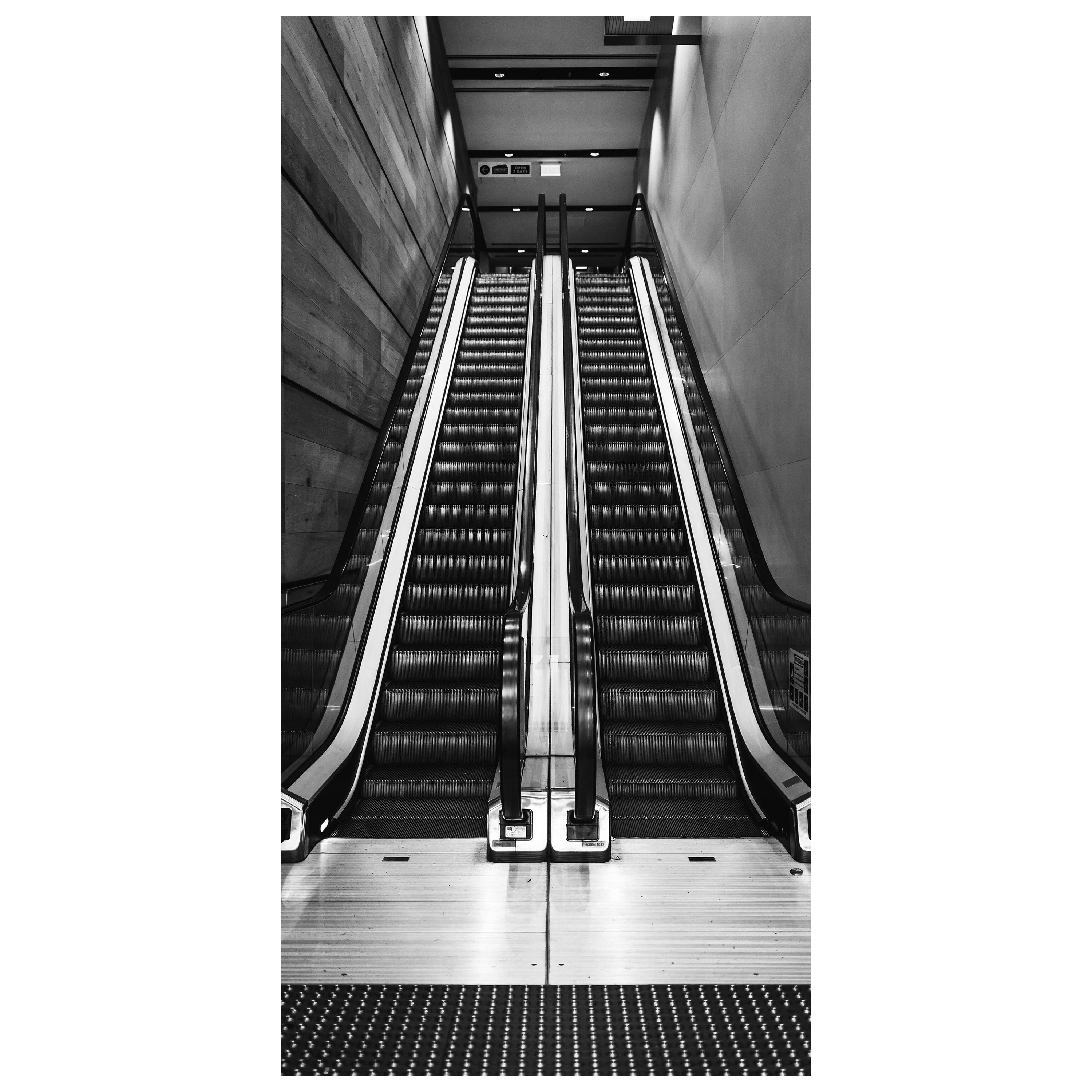 Türtapete 2 Roll-treppen nebeneinander, Treppe M1133 - Bild 2 Türtapete 2 Roll-treppen nebeneinander, Treppe M1133 - Bild 2