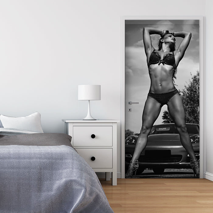 Türtapete Frau, Auto, Sportwagen, schwarz weiß M1435 - Bild 1 Türtapete Frau, Auto, Sportwagen, schwarz weiß M1435 - Bild 1