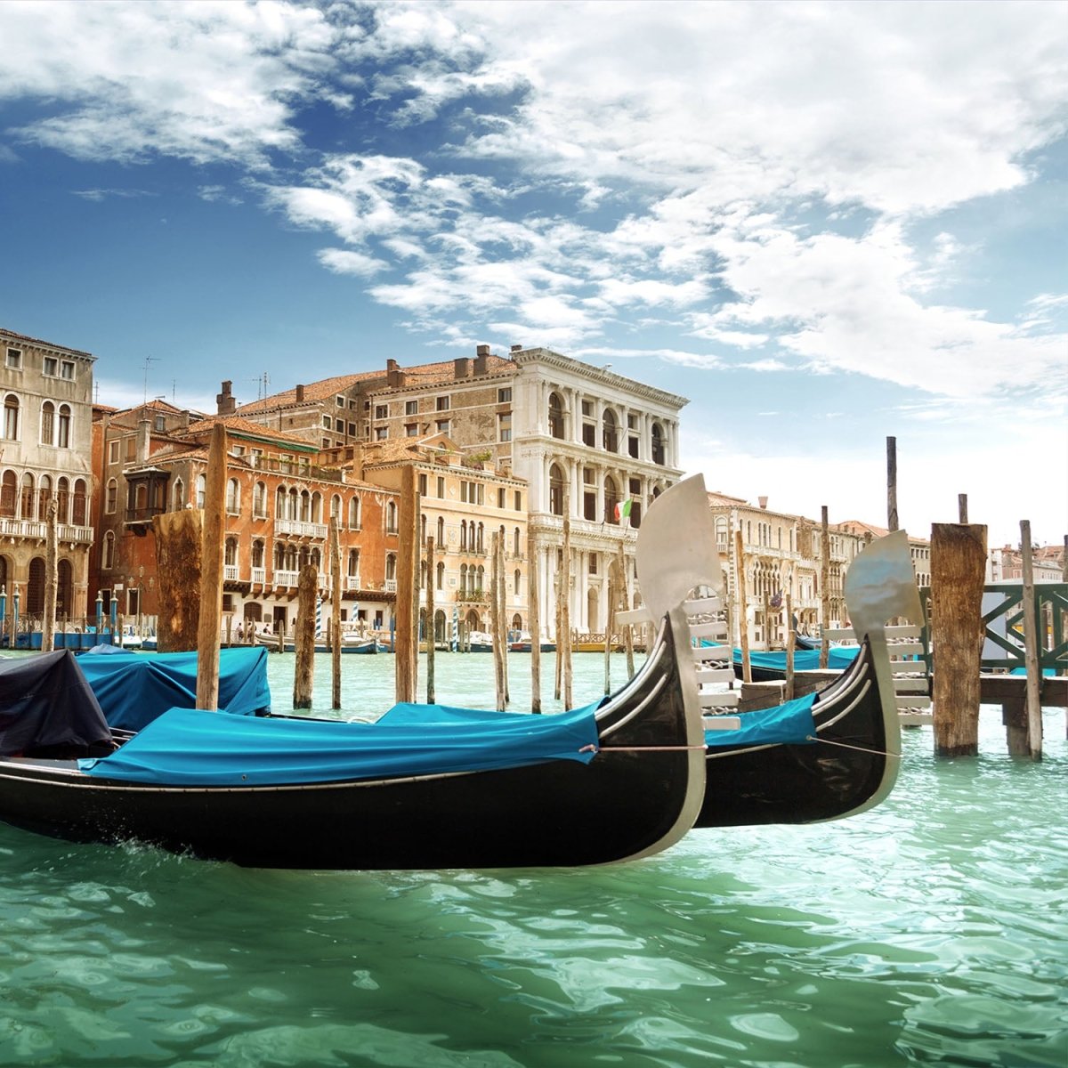 Beistelltisch Gondeln Venedig M0299 entdecken - Bild 2 Beistelltisch Gondeln Venedig M0299 entdecken - Bild 2