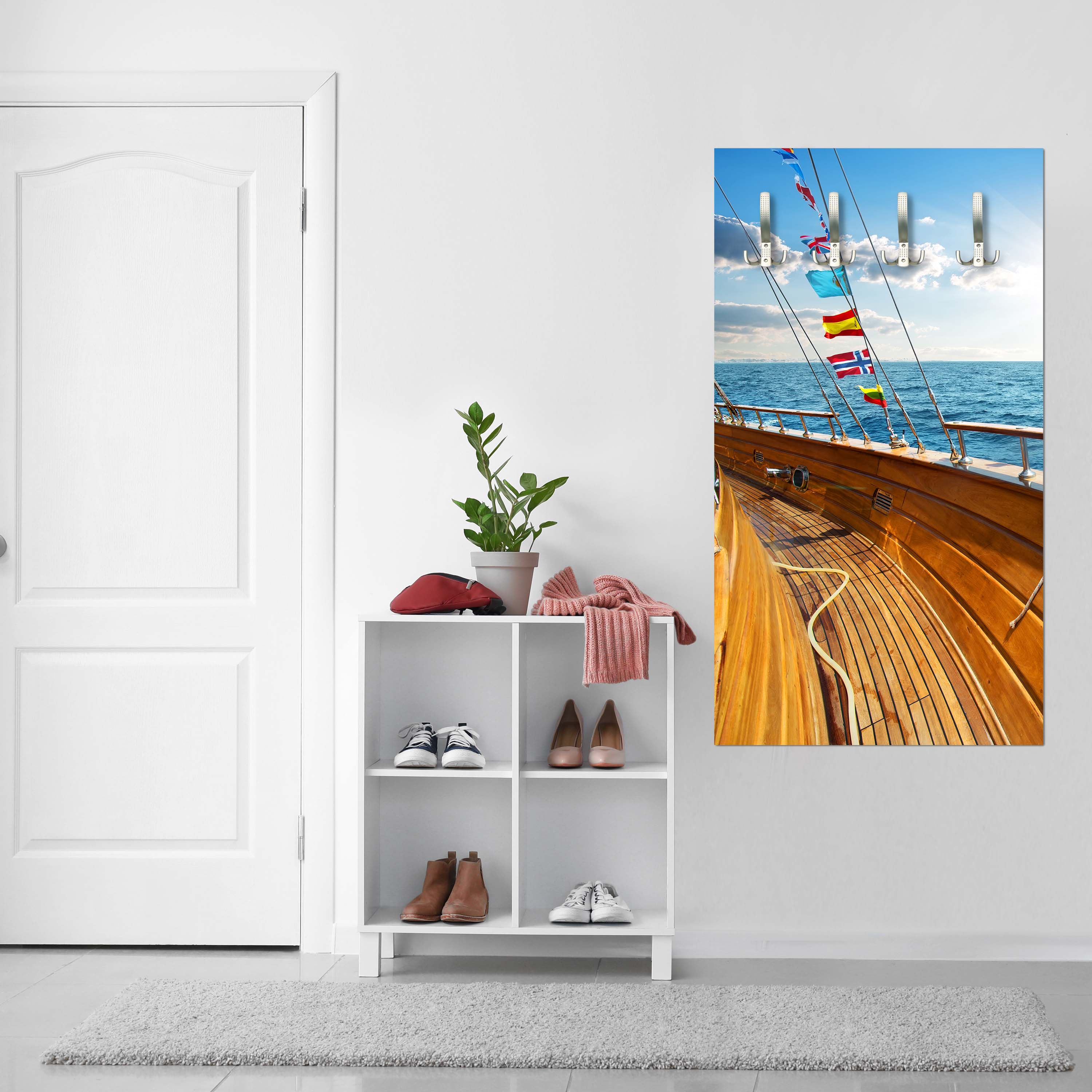 Garderobe Yacht im Meer an sonnigen Tag M0795 entdecken - Bild 2 Garderobe Yacht im Meer an sonnigen Tag M0795 entdecken - Bild 2