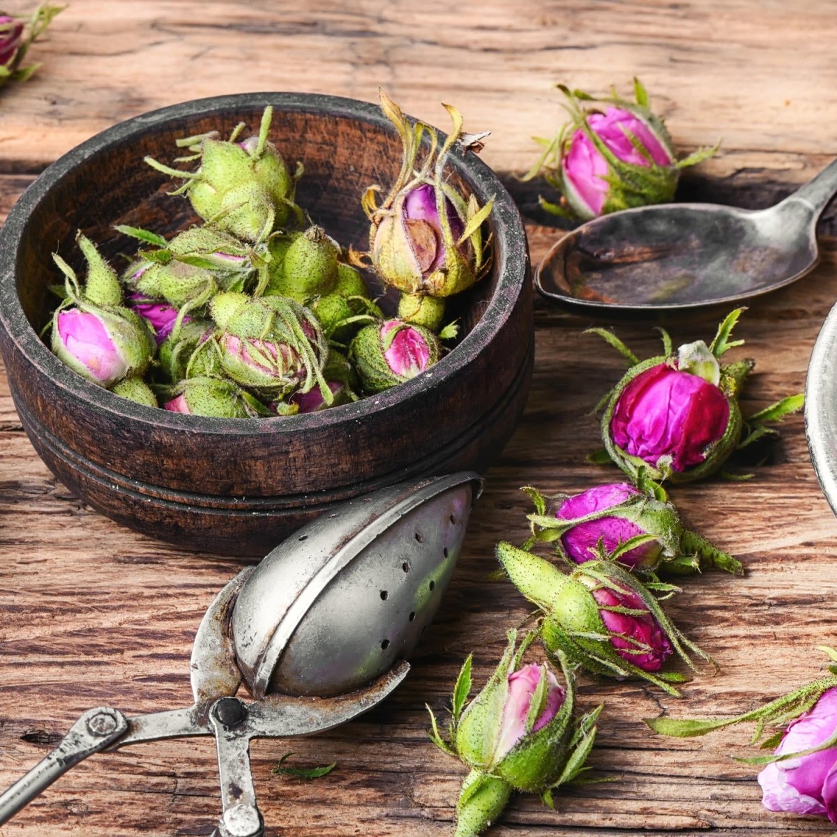 Beistelltisch Teesieb und Rosenknospen M0851 entdecken - Bild 2 Beistelltisch Teesieb und Rosenknospen M0851 entdecken - Bild 2