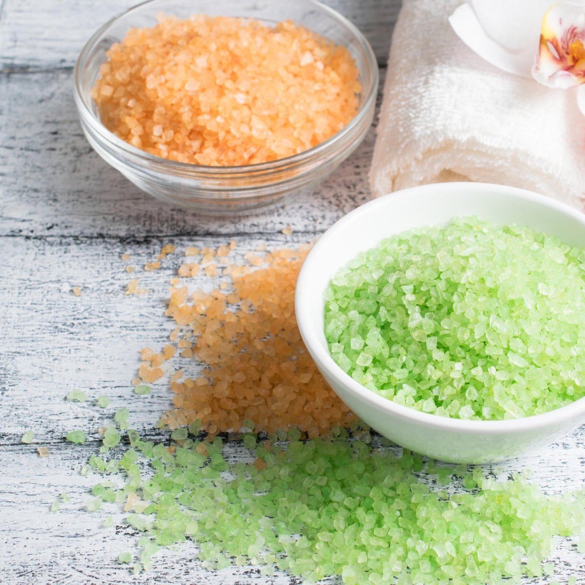 Beistelltisch Spa-Salon mit Salz und Handtücher M0975 entdecken - Bild 2 Beistelltisch Spa-Salon mit Salz und Handtücher M0975 entdecken - Bild 2