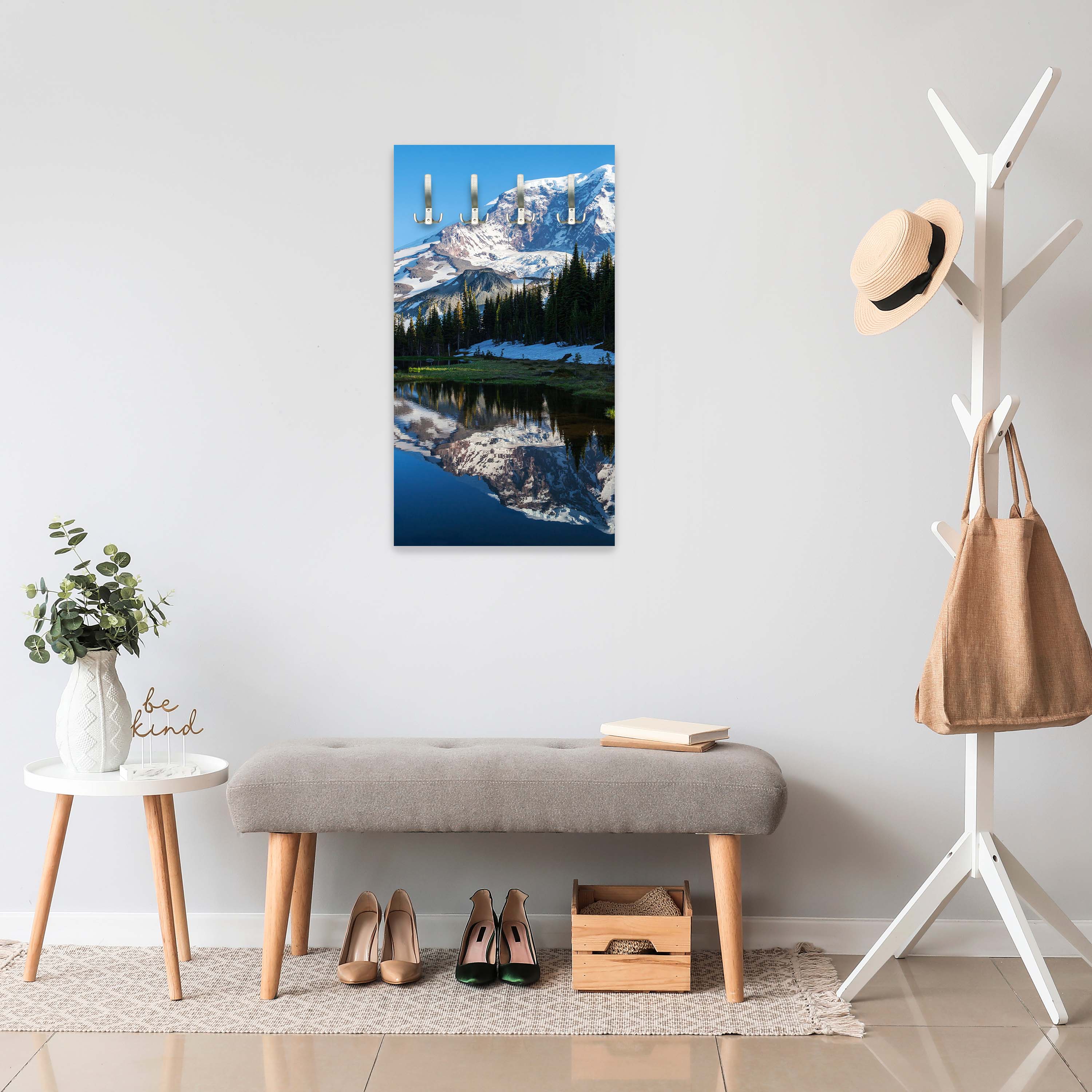 Garderobe Wald mit einem See auf einer Berglandschaft M0880 entdecken - Bild 2